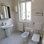 Comfort & Bright 3 Bedroom Apartman *