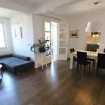 Apartman Comfort & Bright 3 Bedroom Split
