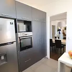 Comfort & Bright 3 Bedroom Apartman Split